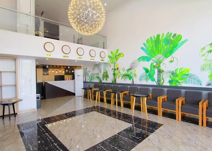 Sunshine Tuan Chau Hotel 3*